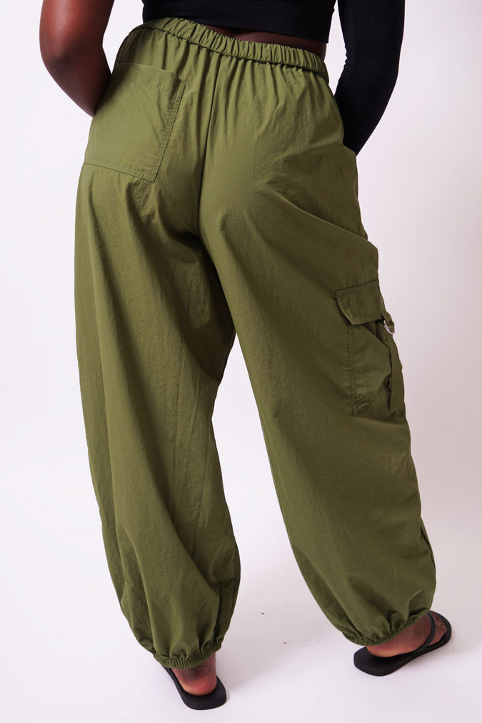 greenparachutepantsback.jpg