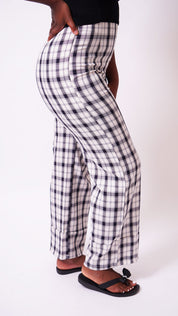 CHECKERED PANTS SIZE 27 (US 4)